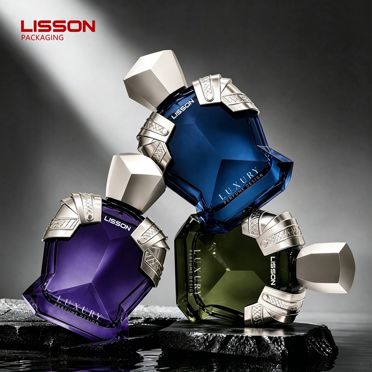 Como são feitos os frascos de perfume de vidro personalizados?